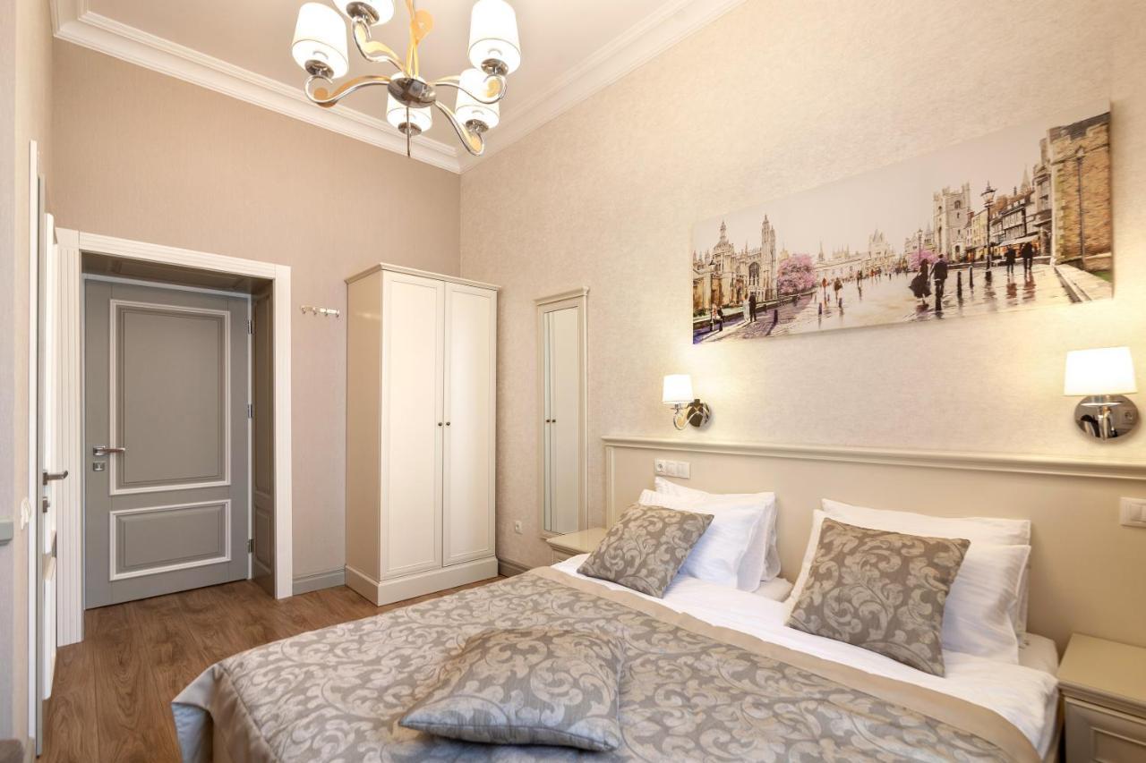 Royal Mini-Apart Hotel On Rynok Square Lviv Exterior foto